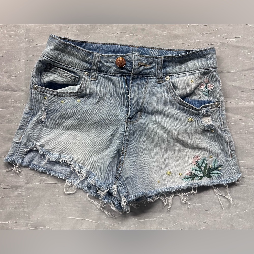 Almost Famous Blue Embroidered Jean Shorts
